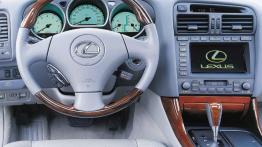 Lexus GS 2001 - pełny panel przedni