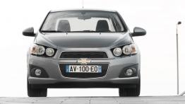 Chevrolet Aveo sedan 2011 - przód - reflektory wyłączone