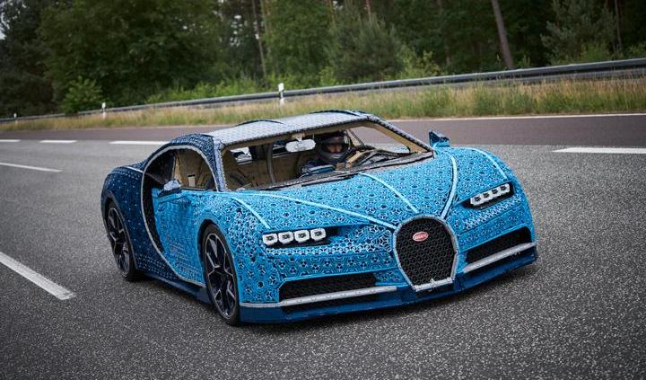 Bugatti Chiron z klocków w skali 1:1!