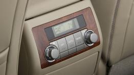 Toyota Highlander 2011 - inny element wnętrza z tyłu