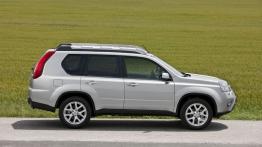 Nissan X-Trail 2011 - prawy bok