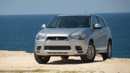 Mitsubishi Outlander Sport 2011 - widok z przodu