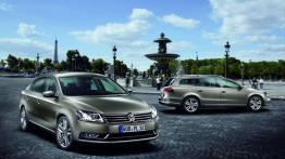 Volkswagen Passat B7 kombi (2011) - prawy bok