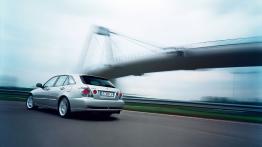 Lexus IS 2001 - widok z tyłu
