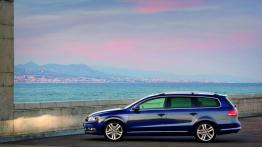 Volkswagen Passat B7 kombi (2011) - lewy bok