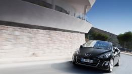 Peugeot 308 CC 2011 - widok z przodu