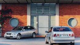 Lexus IS 2001 - widok z tyłu