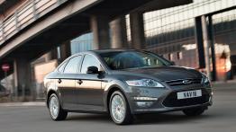 Ford Mondeo Hatchback 2011 - widok z przodu