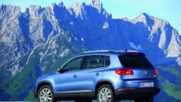 Volkswagen Tiguan 2011 - lewy bok