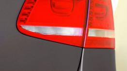 Volkswagen Passat B7 sedan (2011) - prawy tylny reflektor - wyłączony