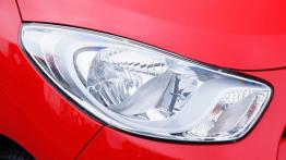 Hyundai i10 2011 - prawy przedni reflektor - wyłączony