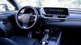 Lexus ES 300h - galeria redakcyjna (1) - widok ogólny wn?trza z przodu