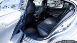 Lexus ES 300h - galeria redakcyjna (1) - tylna kanapa