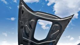 Chevrolet Corvette C6 ZR1 - maska otwarta