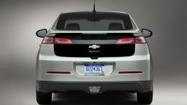Chevrolet Volt 2011 - tył - reflektory włączone