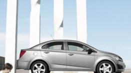 Chevrolet Aveo sedan 2011 - prawy bok