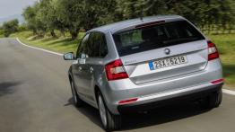 Skoda Rapid Spaceback (2013) - widok z tyłu