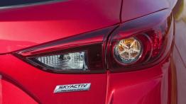 Mazda 3 III hatchback (2014) - prawy tylny reflektor - wyłączony