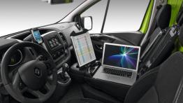 Renault Trafic III (2014) - widok ogólny wnętrza z przodu