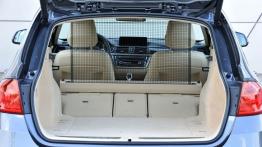 BMW 328i Touring (F31) - tylna kanapa złożona, widok z bagażnika