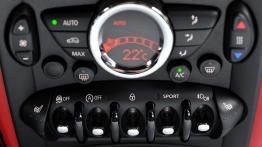 Mini Countryman John Cooper Works Facelifting - konsola środkowa