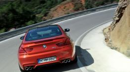 BMW M6 Coupe 2012 - widok z tyłu