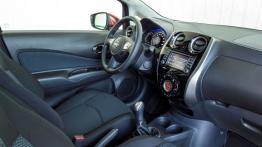 Nissan Note II 1.2 (2013) - widok ogólny wnętrza z przodu