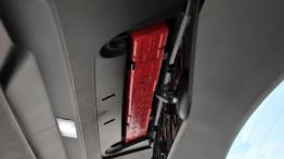 BMW 320d Gran Turismo (2014) - pokrywa bagażnika od wewnątrz