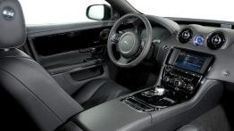 Jaguar XJ 2010 - kokpit