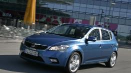 Kia Ceed Hatchback 5D 2010 - lewy bok