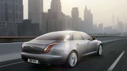 Jaguar XJ 2010 - widok z tyłu