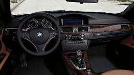 BMW Seria 3 Cabrio 2010 - pełny panel przedni