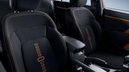 Kia Sportage 2010 - widok ogólny wnętrza z przodu