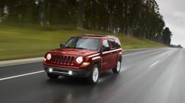 Jeep Patriot 2010 - widok z przodu