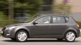 Kia Ceed Hatchback 5D 2010 - lewy bok
