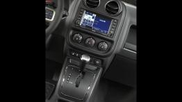 Jeep Patriot 2010 - konsola środkowa