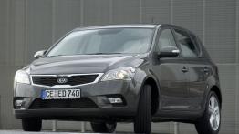Kia Ceed Hatchback 5D 2010 - widok z przodu