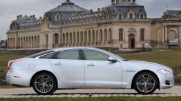 Jaguar XJ 2010 - prawy bok