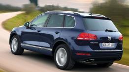 Volkswagen Touareg 2010 - lewy bok
