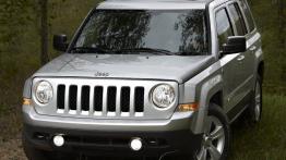 Jeep Patriot 2010 - widok z przodu