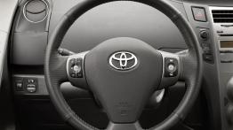 Toyota Yaris 2010 - kierownica