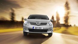 Toyota Auris 2010 - widok z przodu