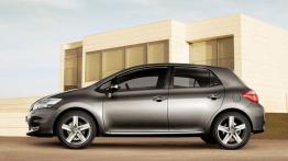 Toyota Auris 2010 - lewy bok