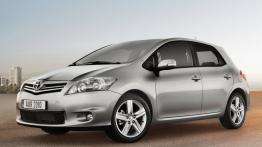 Toyota Auris 2010 - widok z przodu