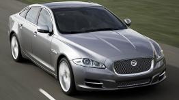 Jaguar XJ 2010 - widok z przodu