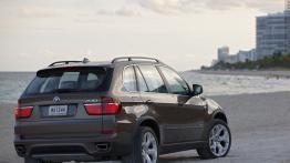 BMW X5 2010 - widok z tyłu