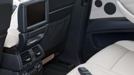 BMW X5 2010 - inny element wnętrza z tyłu