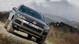 Volkswagen Touareg 2010 - widok z przodu