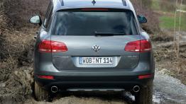 Volkswagen Touareg 2010 - widok z tyłu
