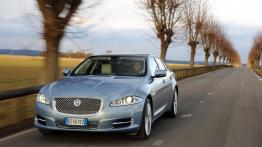 Jaguar XJ 2010 - widok z przodu
